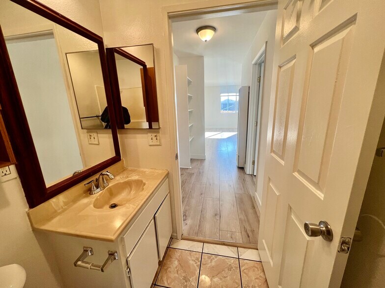More Photos Of 13227 Vanowen St, North Hollywood Apartments For Sale