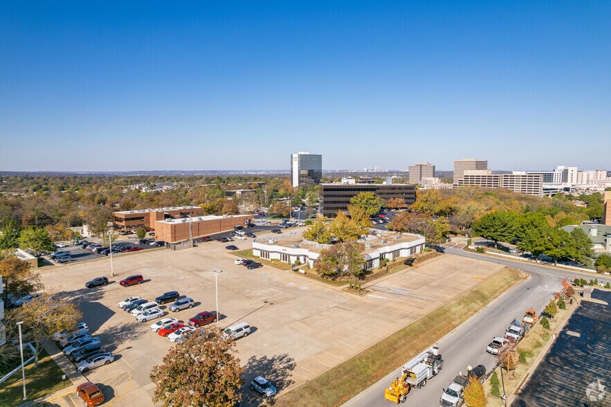 More Photos Of 6846 S Canton Ave, Tulsa Unknown For Lease