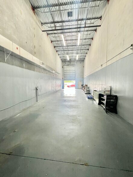 More Photos Of 15420 SW 136th St, Miami General Retail For Sale