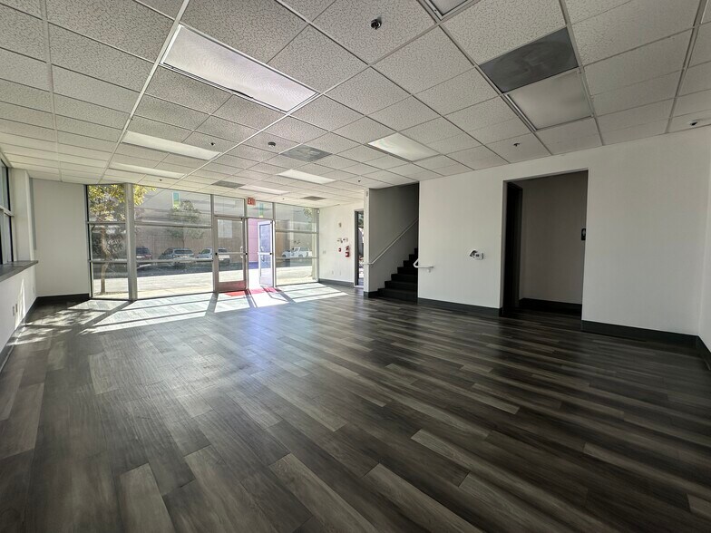 More Photos Of 26475 Summit Cir, Santa Clarita Warehouse For Lease