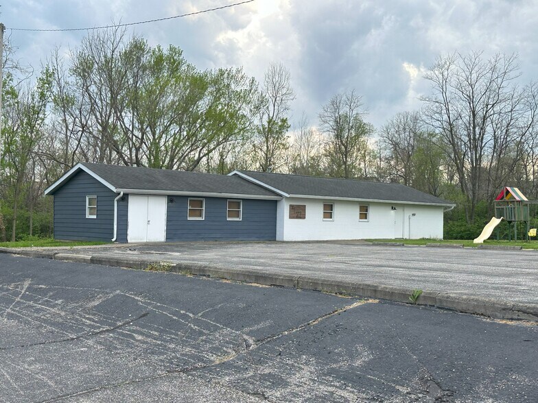 More Photos Of 1409 W Kirkwood Ave, Bloomington Religious Facility For Lease