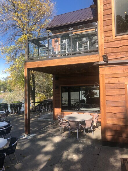 More Photos Of 501 Lake Ave, Fairmont Restaurant For Sale