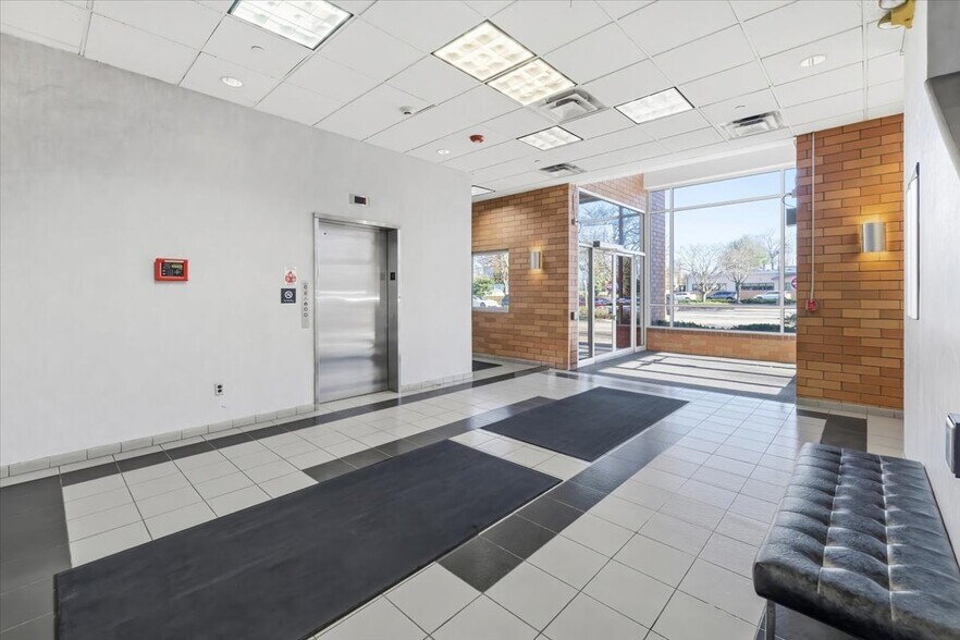More Photos Of 333 Old Hook Rd, Westwood Medical For Sale