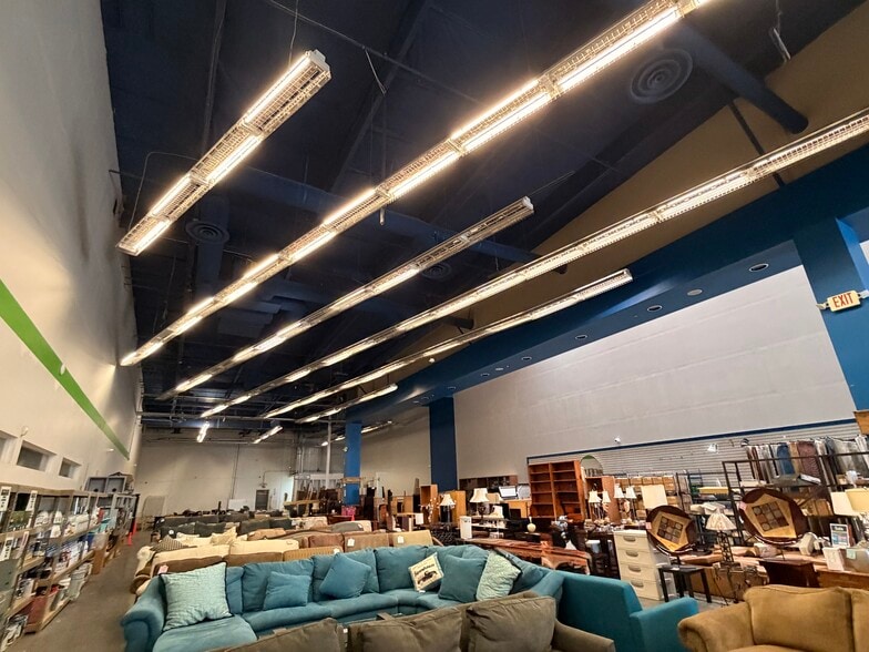 More Photos Of 4580 W Sahara Ave, Las Vegas General Retail For Lease