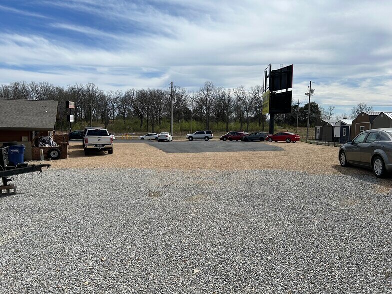 More Photos Of 4161 Hwy 62 SW, Mountain Home Restaurant For Sale
