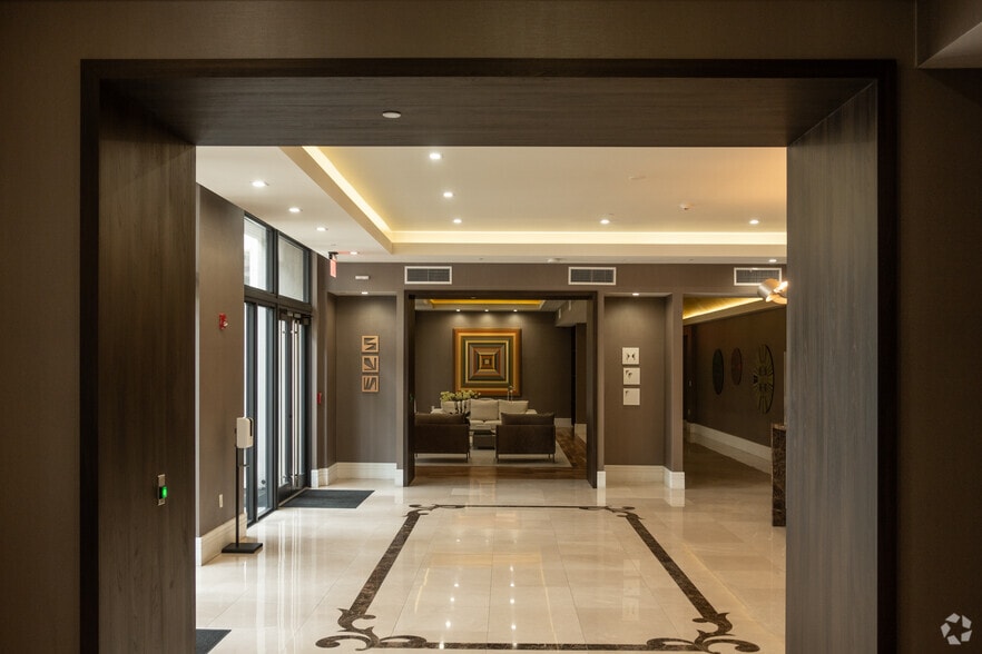 More Photos Of 700 Biltmore Way, Coral Gables Hotel For Sale