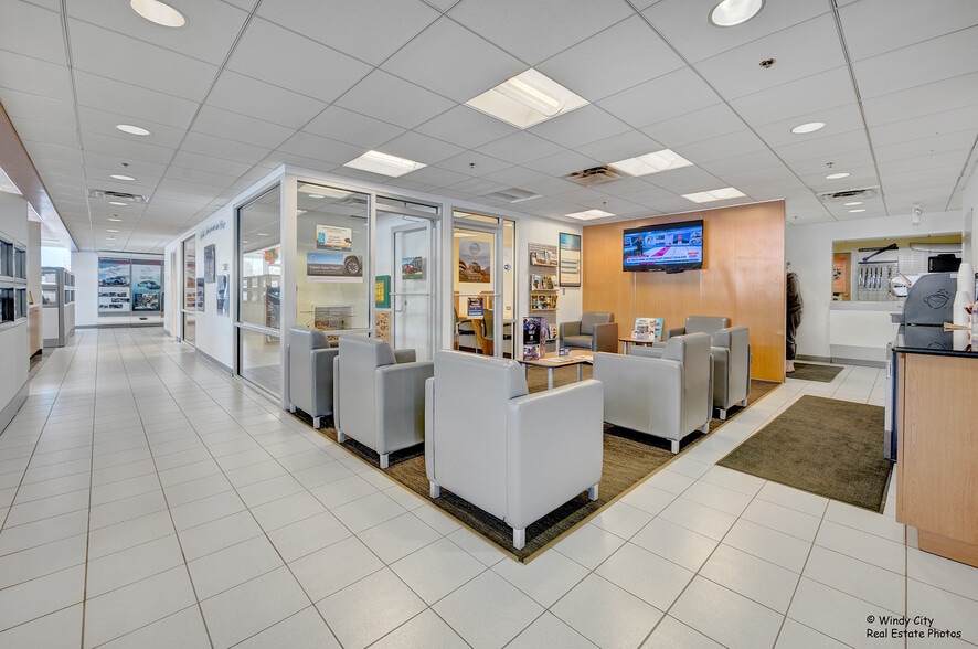 More Photos Of 945 E Chicago St, Elgin Auto Dealership For Sale