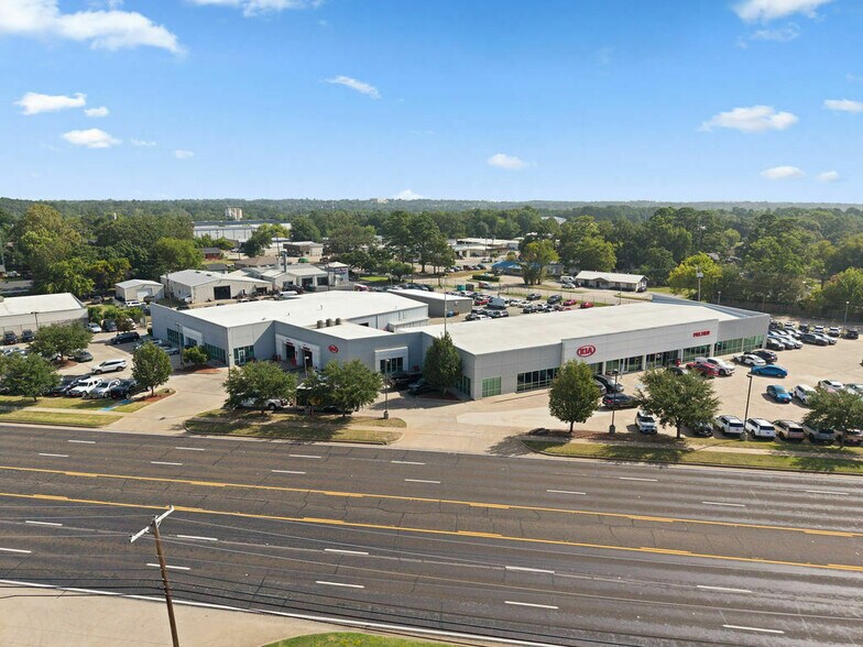 More Photos Of 4818 Troup Hwy, Tyler Auto Dealership For Sale