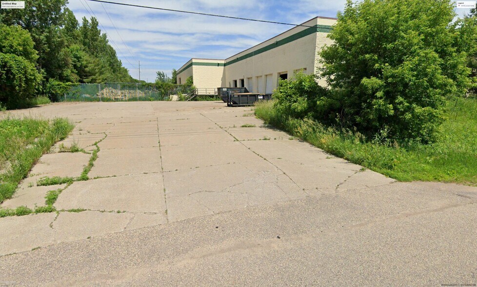 More Photos Of 15720 NE Lincoln St, Andover Manufacturing For Lease