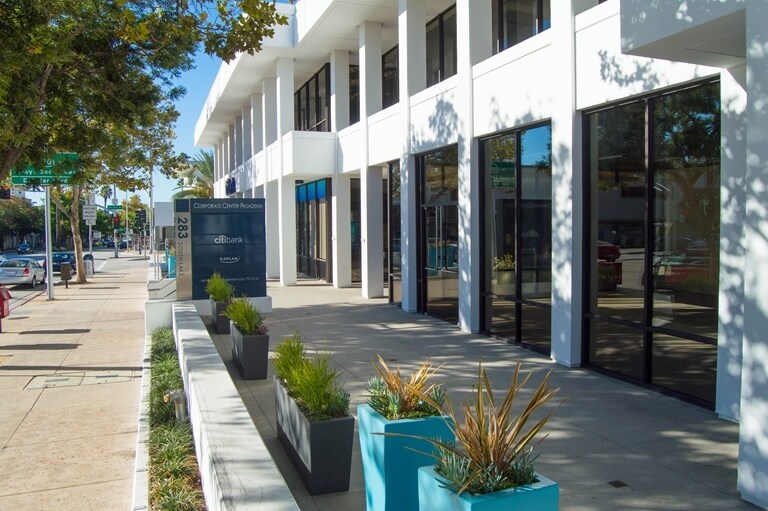 More Photos Of 225 S Lake Ave, Pasadena Unknown For Lease