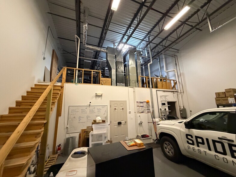 More Photos Of 2600 Beverly Dr, Aurora Light Distribution For Sale