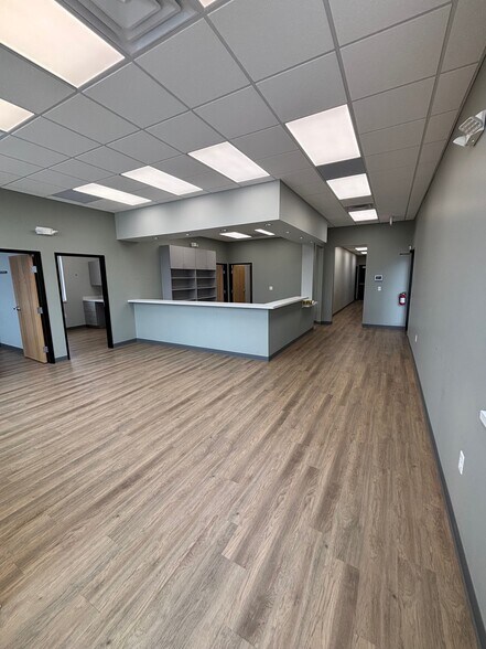 More Photos Of 216 N Bailey St, Romeo Medical For Lease