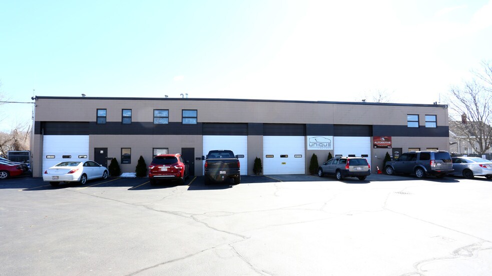 More Photos Of 30R Pine St, Stoneham Industrial For Lease