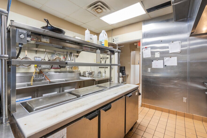 More Photos Of 151 E Church St, Anderson Hospitality For Sale