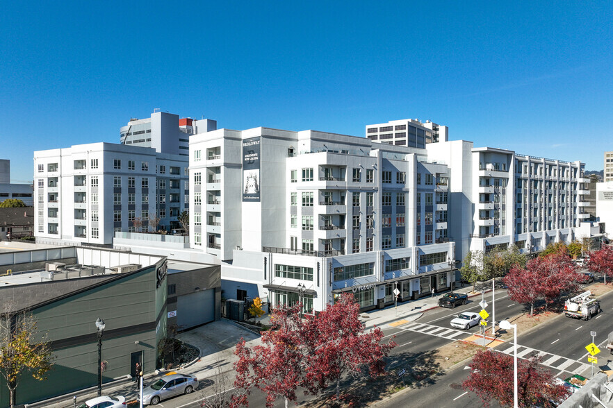 Primary Photo Of 3093 Broadway, Oakland Apartments For Lease