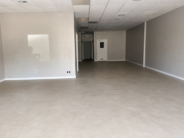 More Photos Of 2600 S Meridian Ave, Oklahoma City Storefront For Lease
