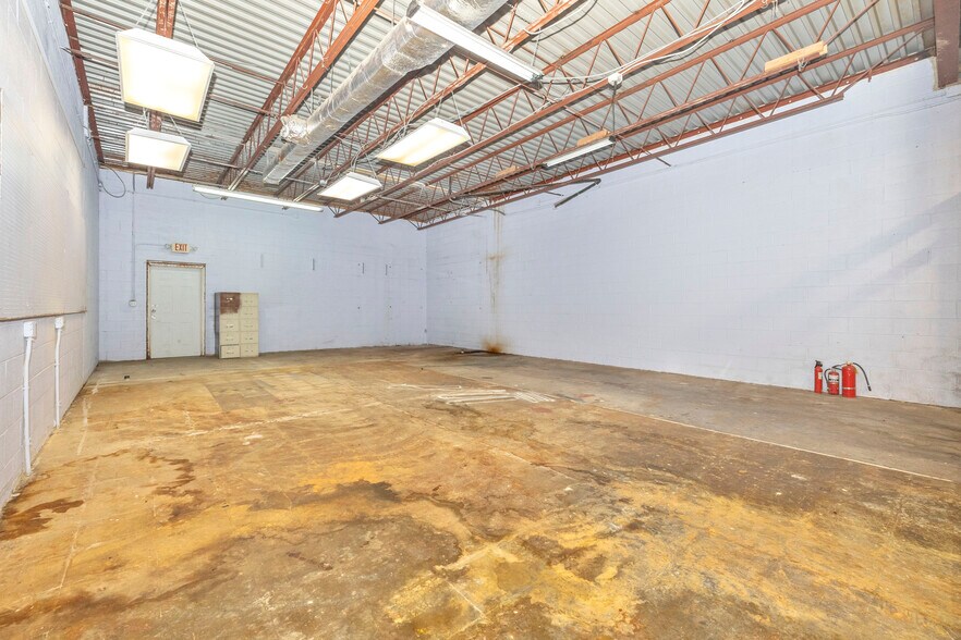 More Photos Of 306 E Patrick St, Frederick General Retail For Lease