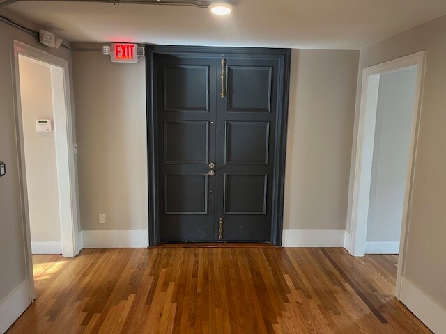 More Photos Of 208 St Marys St, Raleigh Office Residential For Sale