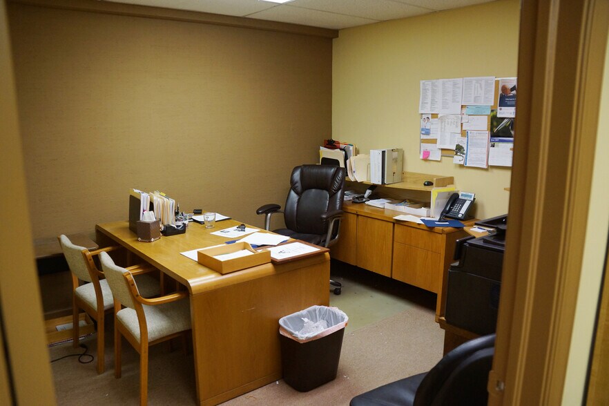 More Photos Of 400 Executive Center Dr, West Palm Beach Medical For Sale