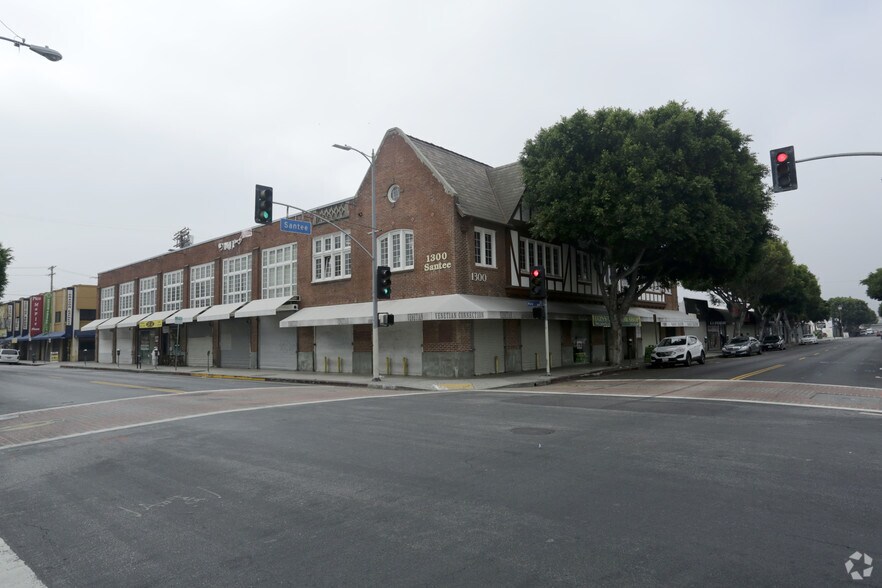 More Photos Of 1300 Santee St, Los Angeles Storefront Retail Office For Sale