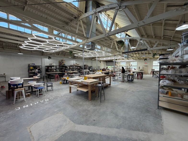 More Photos Of 450 S Raymond Ave, Pasadena Warehouse For Sale
