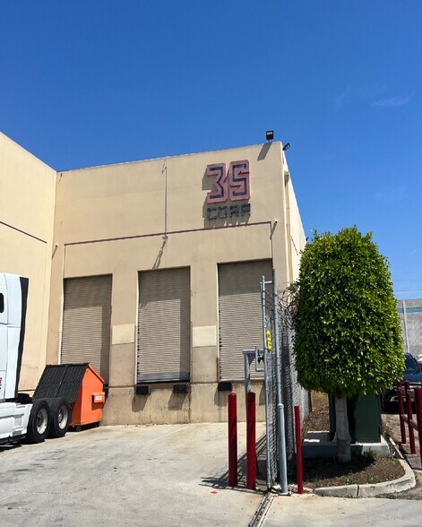 More Photos Of 1251 E Walnut St, Compton Manufacturing For Lease