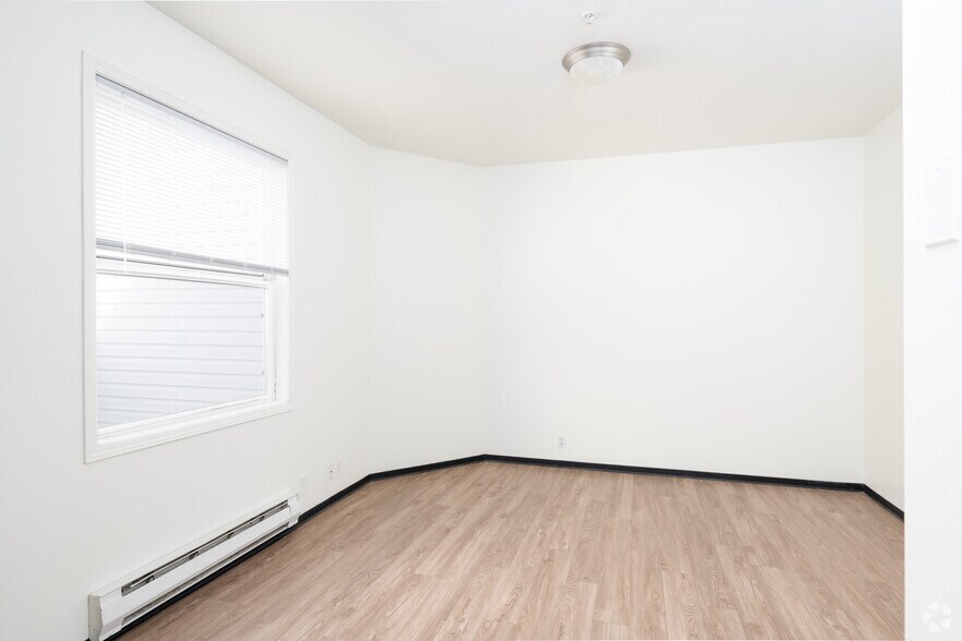 More Photos Of 701-711 E Pike St, Seattle Apartments For Sale