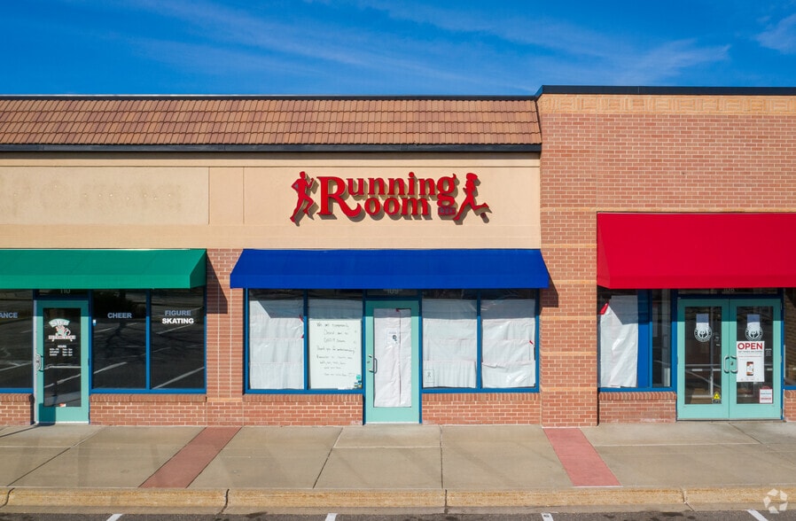 More Photos Of 7455 Currell Blvd, Woodbury Unknown For Lease