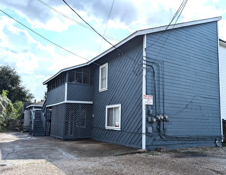 More Photos Of 704 E 22nd St, Houston Apartments For Sale