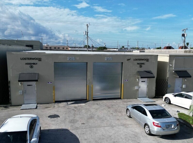 More Photos Of 230-226 W 24th St, Hialeah Warehouse For Lease