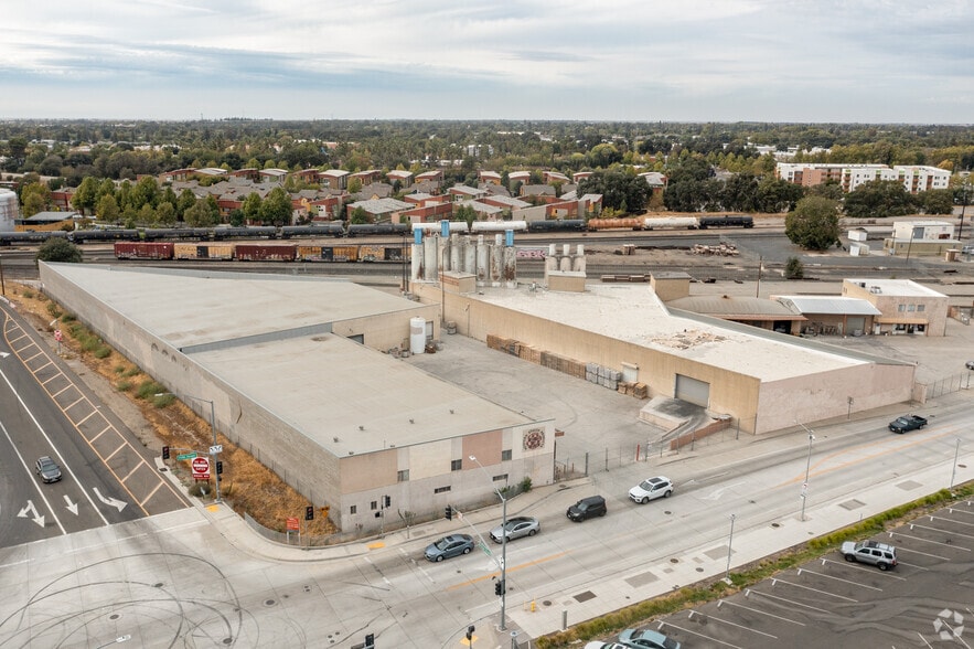 More Photos Of 860-870 Riske Ln, West Sacramento Warehouse For Lease
