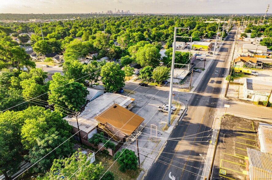 More Photos Of 1006 West Ave, San Antonio Freestanding For Sale