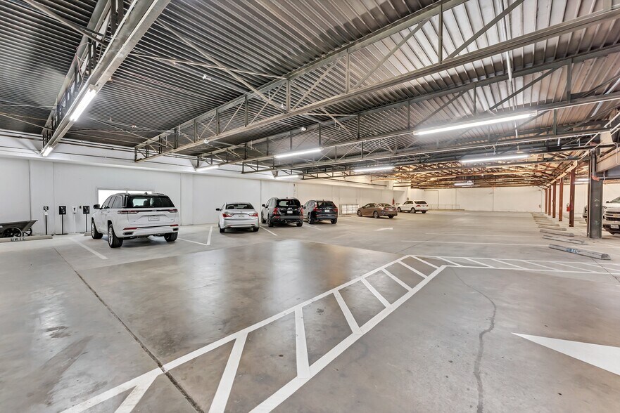 More Photos Of 201 N Rupert St, Fort Worth Office For Lease