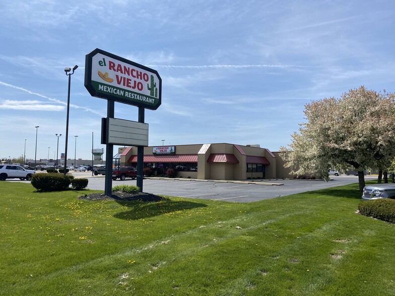 Primary Photo Of 1919 Lincolnway E, Goshen Restaurant For Sale