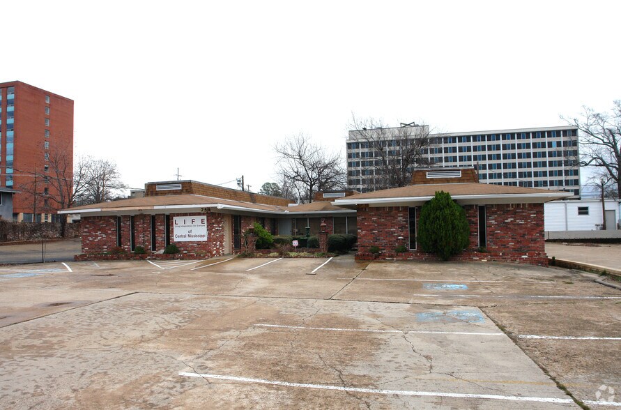 More Photos Of 754 N President St, Jackson Office Residential For Sale