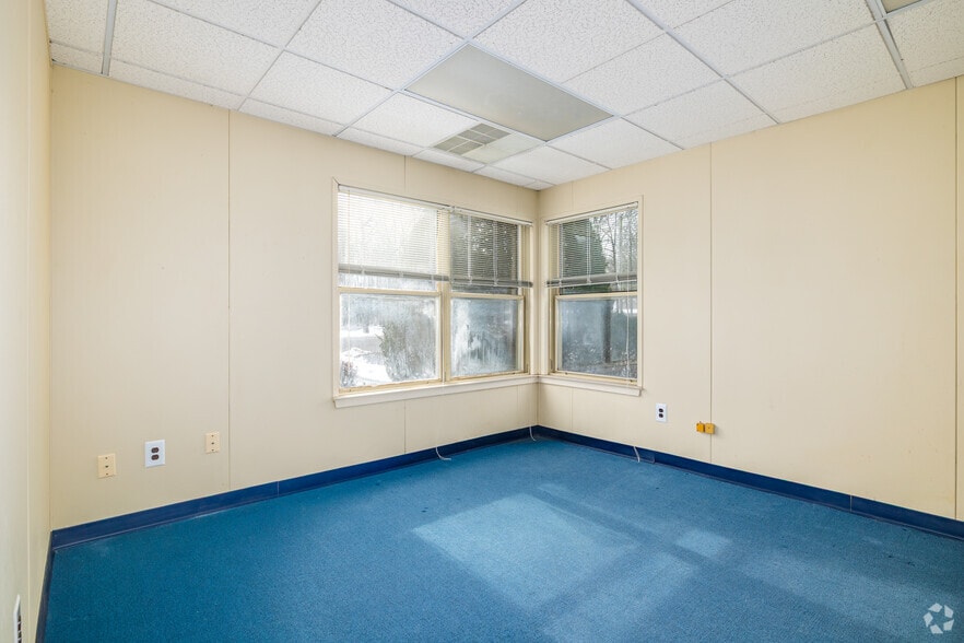 More Photos Of 100-1000 Birchfield Dr, Mount, Mount Laurel Unknown For Lease