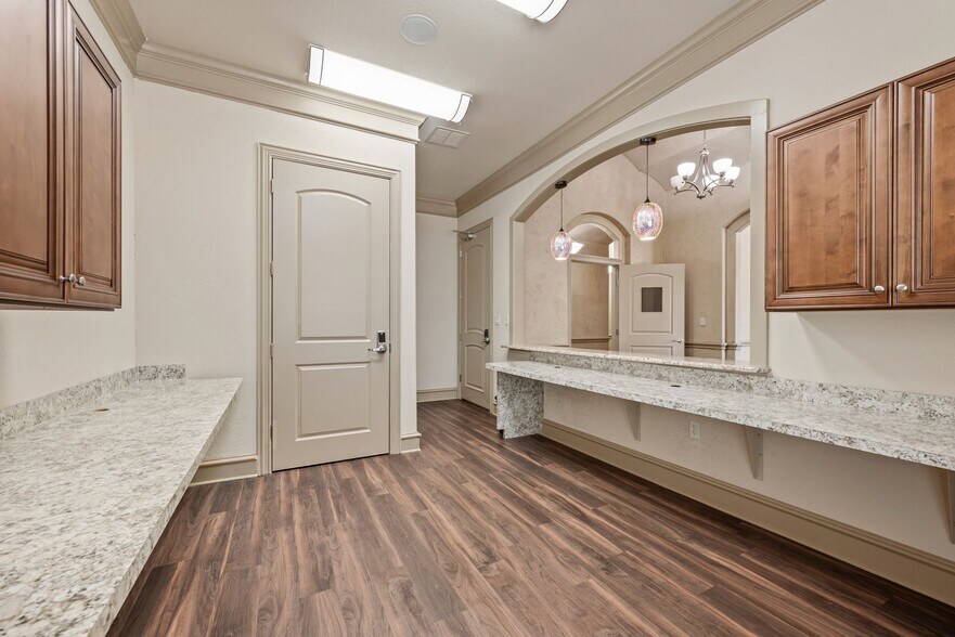 More Photos Of 4603 Colleyville Blvd, Colleyville Office For Sale