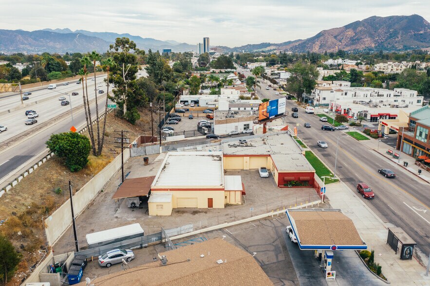 More Photos Of 10803-10811 Riverside Dr, North Hollywood Auto Repair For Lease