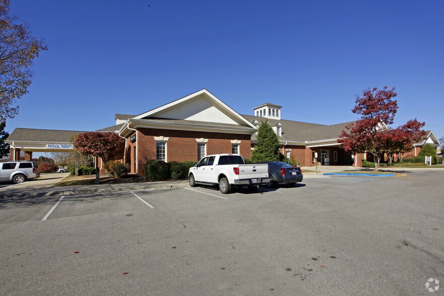 Primary Photo Of 44 Hughes Rd, Madison Medical For Lease