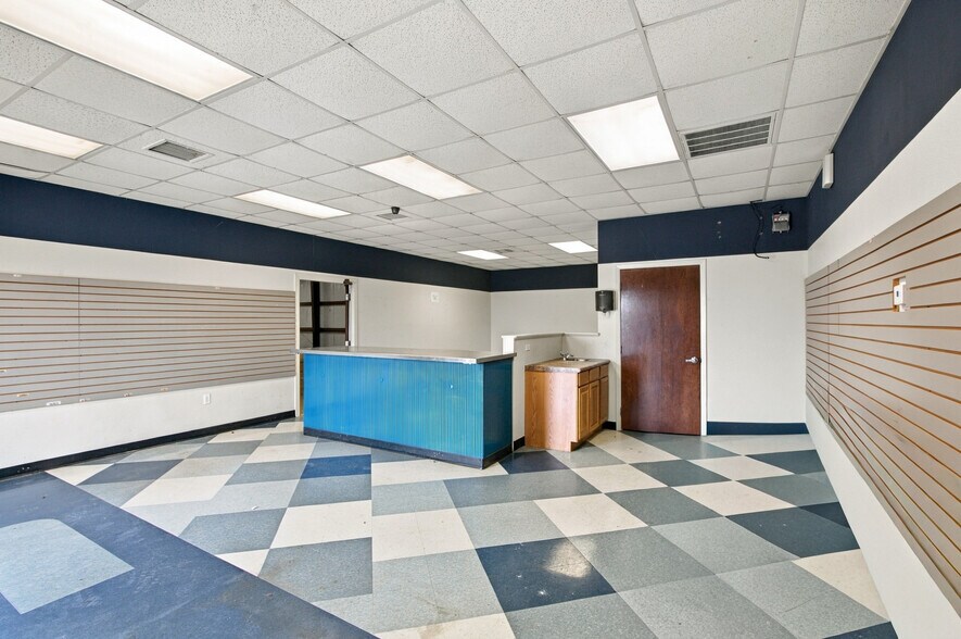 More Photos Of 512 Hartman Rd, Victoria Warehouse For Sale