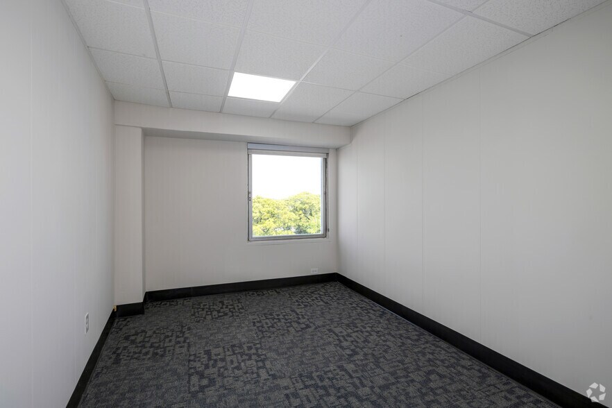 Photo of 8th Floor Ste 816