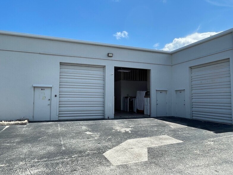 More Photos Of 16155-16155 SW 117th Ave, Miami Light Distribution For Sale
