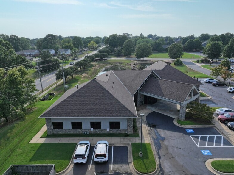 More Photos Of 3025 Fountain Dr, Conway Medical For Lease