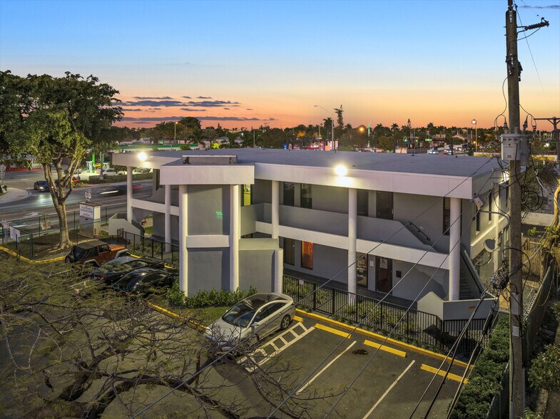 More Photos Of 1818 Sheridan St, Hollywood Medical For Lease