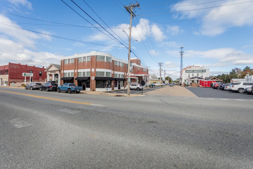 More Photos Of 406 W Spotswood Trl, Elkton Storefront For Sale