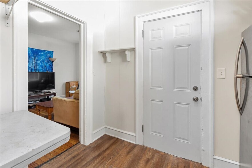 More Photos Of 205 Philadelphia Ave, Egg Harbor City Apartments For Sale