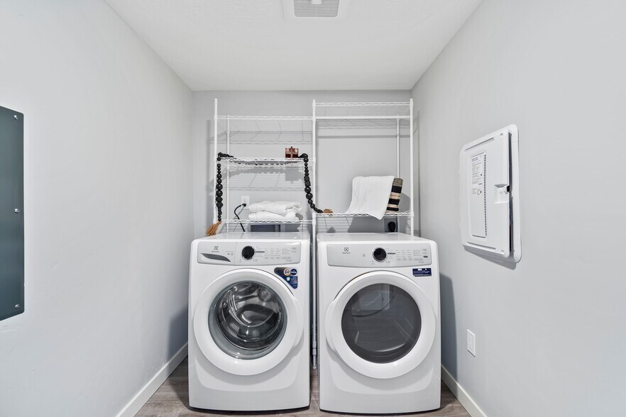 More Photos Of 1275 Caldwell Blvd, Nampa Apartments For Sale