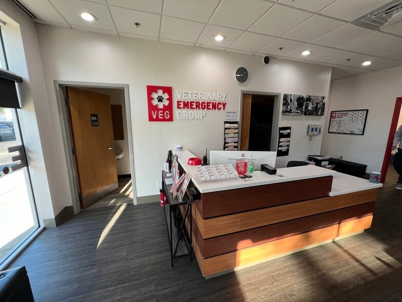 More Photos Of 202-238 E Bearss Ave, Tampa General Retail For Sale