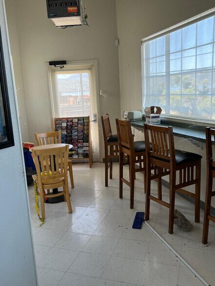 More Photos Of 10920 Lakeshore Dr, Clearlake Trailer Camper Park For Sale