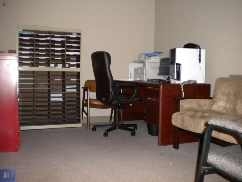 More Photos Of 15500-15508 Telegraph Rd, Monroe Office For Sale